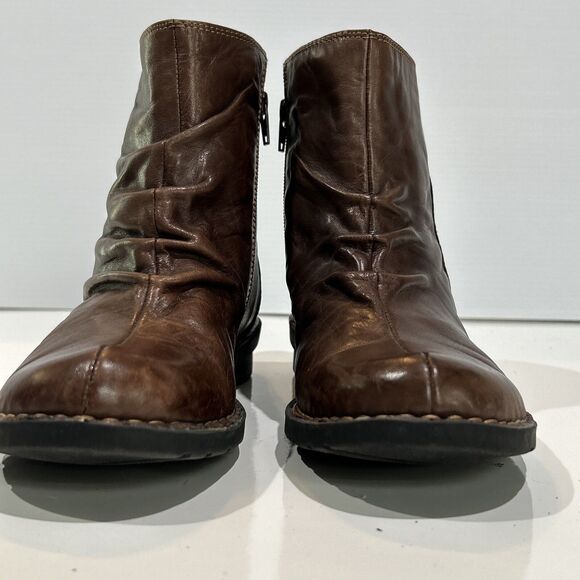 Clarks Bendables Boots Womens 9 Bootie Brown Leather Comfort Slouch Front Zip - Picture 9 of 12